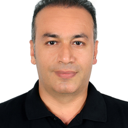محمود خاکباز